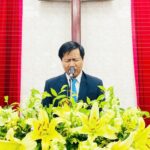 Ms Phạm Hoài Đức cầu nguyện khai lễ và chào mừng.