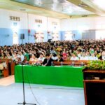 Quảng Cảnh Bên Trong