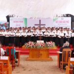 ban hát Chi Hôi Măng Biêr Tôn VInh Chúa