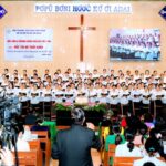 ban hát phía đông