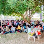 số lượng rất đông không có ghế ngồi (2)