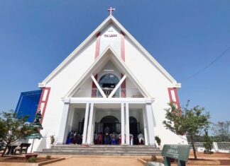 Đắk Lắk: Bồi Linh Giáo Phẩm Và Nhân Sự 48 Hội Thánh Huyện Lắk