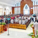 Quang cảnh hội đồng