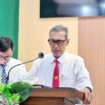 003.Mục sư Trí sự Lên Văn Đoàn cầu nguyện trình dâng chương trình để Chúa ban phước