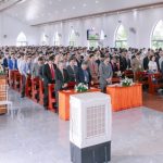 QC ben trong nha tho