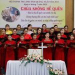 Ban hát Nữ giới Hội Thánh Kà Long và Cà Tu tôn vinh Chúa Thánh ca 157