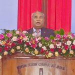 Mục sư Thổ Huê rao giảng Lời Chúa