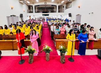Tp. HCM: Họp bạn 05 ban Tráng niên tại Nhà thờ Tin Lành Bình Trị Đông