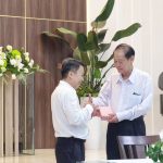 BĐD trao quà cho HT Biên Hòa đơn vị tổ chức khóa Huấn luyện