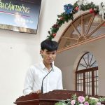 Học viên Đinh Văn Diệu, đại diện cho khóa sinh, phát biểu cảm tưởng