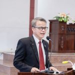 04.Ms Trần Văn Khôi chào mừng