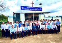 Gia Lai: Hiệp nguyện Giáo phẩm và Chấp sự nói tiếng Phổ thông.