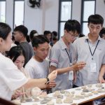 16.Viết điều hứa nguyện lên những viên đá