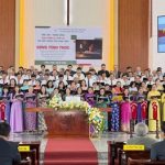 5. Giáo phẩm, chấp sự khu vực Bến Tre tôn vinh Chúa