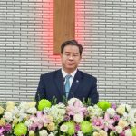 6. Mục sư Y Tuân MLô – Trưởng Ban Đại diện cầu nguyện khai lễ