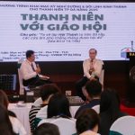 8. Quý đầy tớ Chúa giải đáp thắc mắc cho các trại sinh