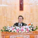 MS Nguyễn Đình Tín giảng Lời Chúa tại Plei Brel Dôr