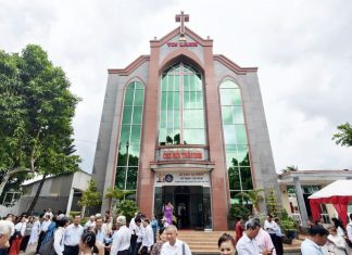 Hội Thánh Trà Vinh: Lễ Cảm tạ Chúa – Kỷ niệm 100 năm Thành lập