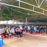 Quang cảnh bên ngoài nhà thờ (4)