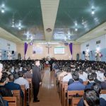 Quang cảnh chương trình bên trong nhà thờ