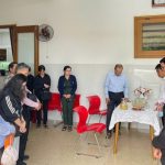 1. Cầu nguyện trước khi Đoàn xuất phát lên đường đi Uỷ Lạo