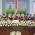 Ban hát Hội Thánh Trảng Bom Tôn vinh Chúa Thánh ca số 425.