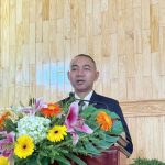 Mục sư Roong Samuen- UVBĐ D, Đặc trách Thanh thiếu nhi chào mừng và tuyên bố khai mạc