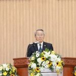 Mục sư Thái Phước Trường – Hội trưởng HTTLVN – giảng sứ điệp cung hiến