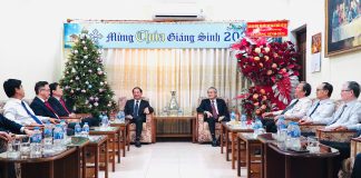 Chính quyền Thăm và Chúc mừng Giáng sinh HTTLVN