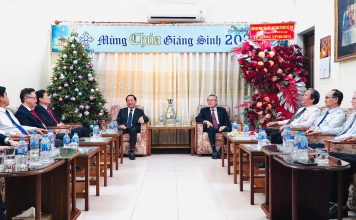 Chính quyền Thăm và Chúc mừng Giáng sinh HTTLVN