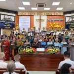 6-2 Ban hát cao niên tuổi từ 70 trở lên tôn vinh Chúa thánh ca 263 Christ Nắm Tay Thật Chặt