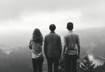 Làm Sao Khi Đã Có Gia Đình Nhưng Vẫn Nảy Sinh Tình Cảm Với Đồng Nghiệp?