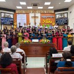 8-1 Ban hát cao niên tuổi từ 60 đến 64 tôn vinh Chúa thánh ca 890 Xuân VInh Quang