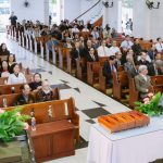 KHUNG CẢNH TRONG NHÀ THỜ