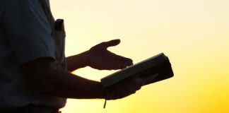 Cảm Thấy Ngại Làm Chứng Về Chúa?