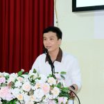 Anh Minh Quân hướng dẫn dạy thị cụ
