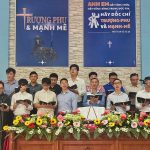 Ban Nam giới Hội Thánh Tân Thành và Biên Hòa Tôn vinh Chúa Thánh ca số 425