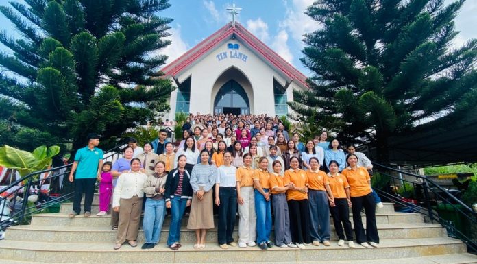 Nam Lâm Đồng: Huấn luyện Thánh Kinh Mùa Hè