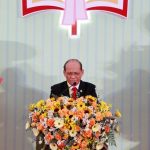 003.Ms Trần Đình cầu nguyện khai lễ