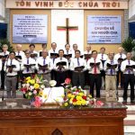 4- Ban hát HT Giao Hoà & ĐN Vang Quới tôn vinh Chúa thánh ca 203 Trông Mong Thiên Ận 1