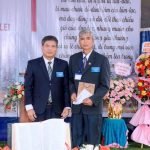 Chính quyền chúc mừng (2)