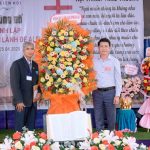 Chính quyền chúc mừng (3)