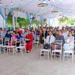 Quang cảnh bên ngoài nhà thờ (3)