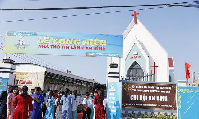 Đồng Tháp: Cung hiến Nhà thờ Tin Lành An Bình