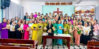 Khánh Hòa: Bồi linh – Thông công vợ Giáo phẩm và Nữ Truyền đạo khu vực 5.