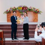 1 – 8 – Công An Xã Lương Hoà tặng quà chúc mừng