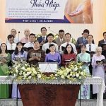 7. Ban hát Giáo phẩm, học viên Trung cấp Thần học Tôn vinh Chúa