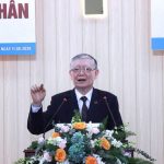 Mục sư Nguyễn Văn Ngọc giảng lời Chúa