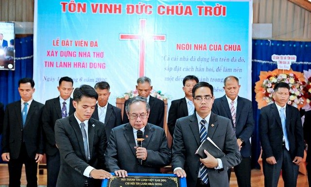 Gia Lai: Lễ đặt viên đá xây dựng nhà thờ Tin Lành Plei Hrăi Dong