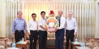 Ban Tuyên giáo và Dân vận Thành ủy TP.HCM thăm và chúc mừng Tổng Liên Hội HTTLVN (MN)